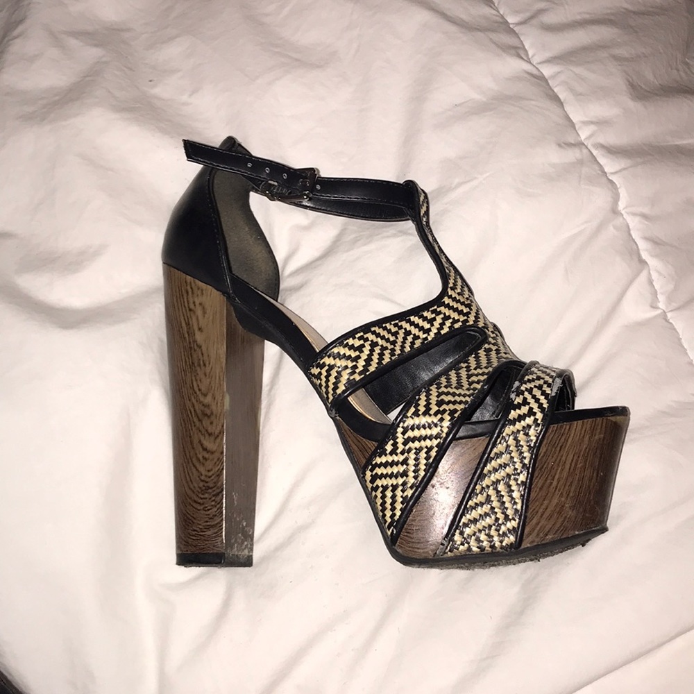 Jessica Simpson platform heels